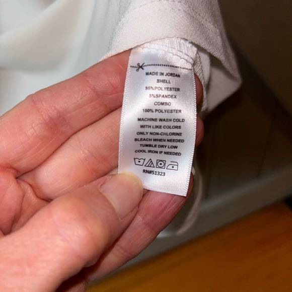 White Top - Picture 5 of 5